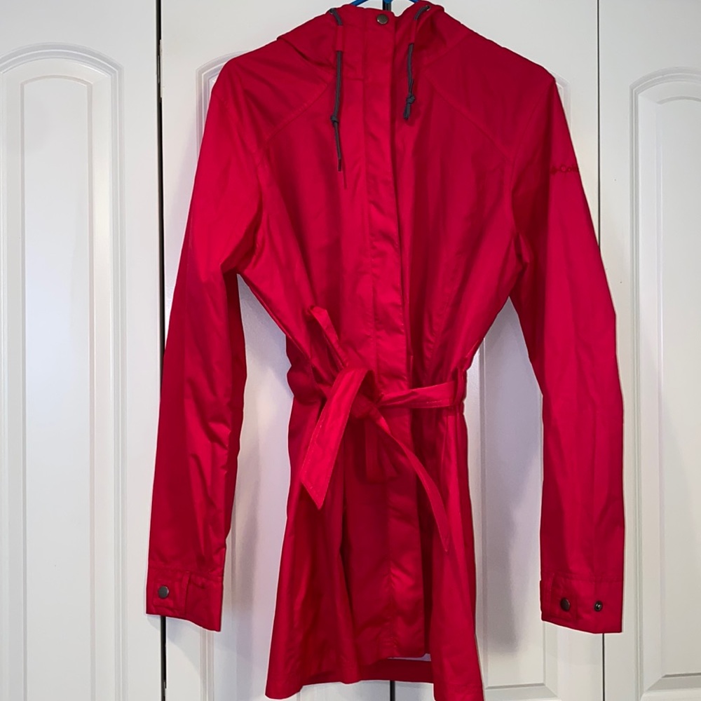 Berry/pink Columbia shell coat size XL